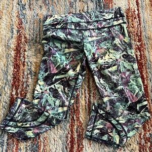 Lululemon capris